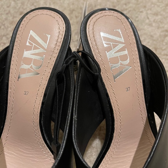 BNWT Zara low heels in black size 37 - Picture 3 of 5
